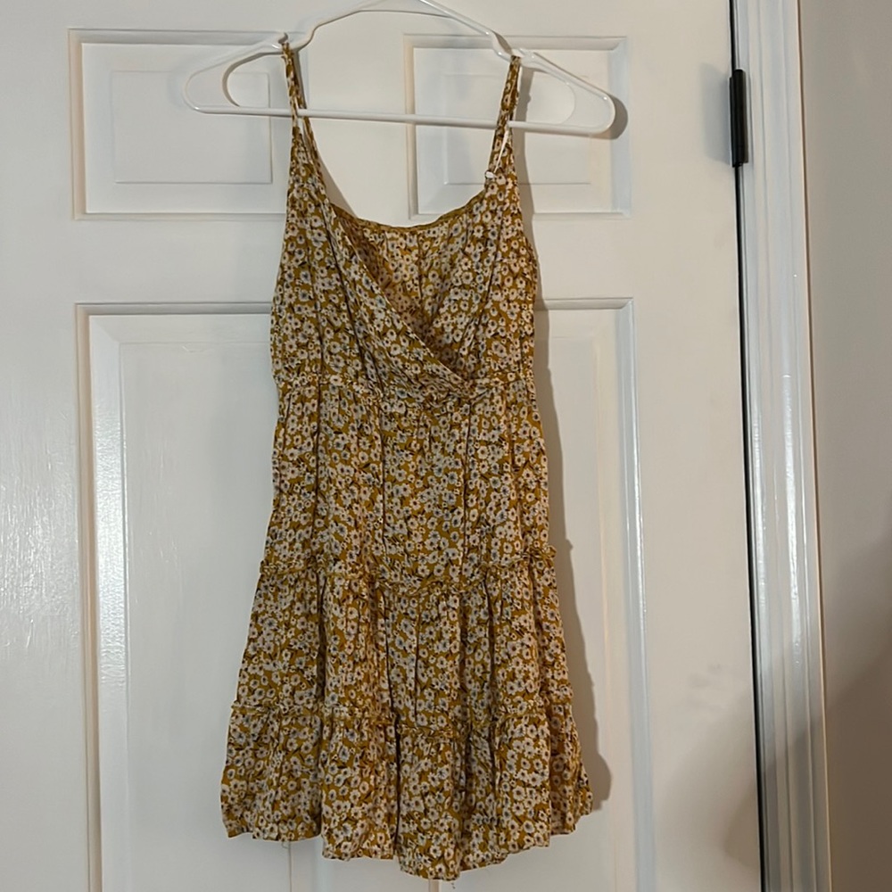 Gold floral mini sun dress with adjustable spaghetti straps. Size small